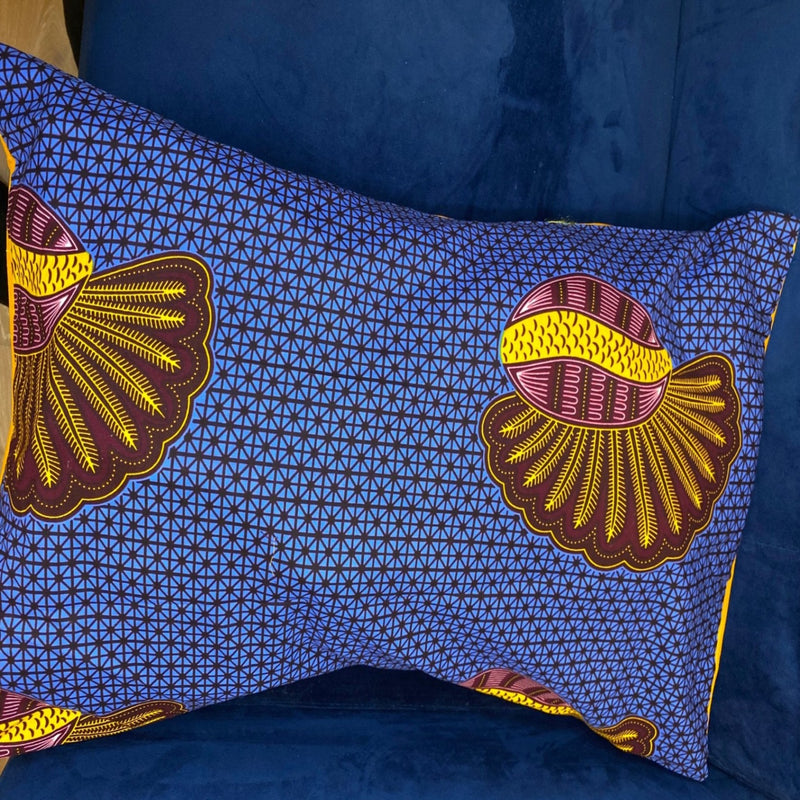 " Benue River "- Oyster Accent Cushion